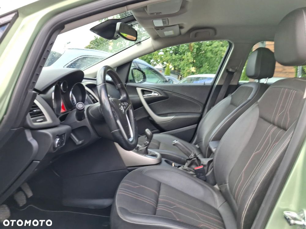 Opel Astra 1.4 Turbo Cosmo - 23