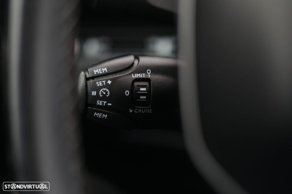 Peugeot 3008 1.5 BlueHDi Active - 11