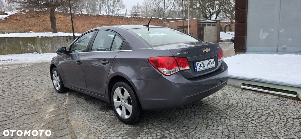 Chevrolet Cruze 1.8 LT+ - 4