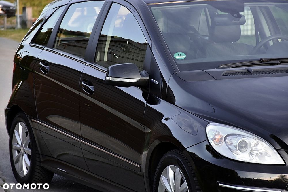 Mercedes-Benz Klasa B 180 BlueEFFICIENCY SPORT EDITION - 9