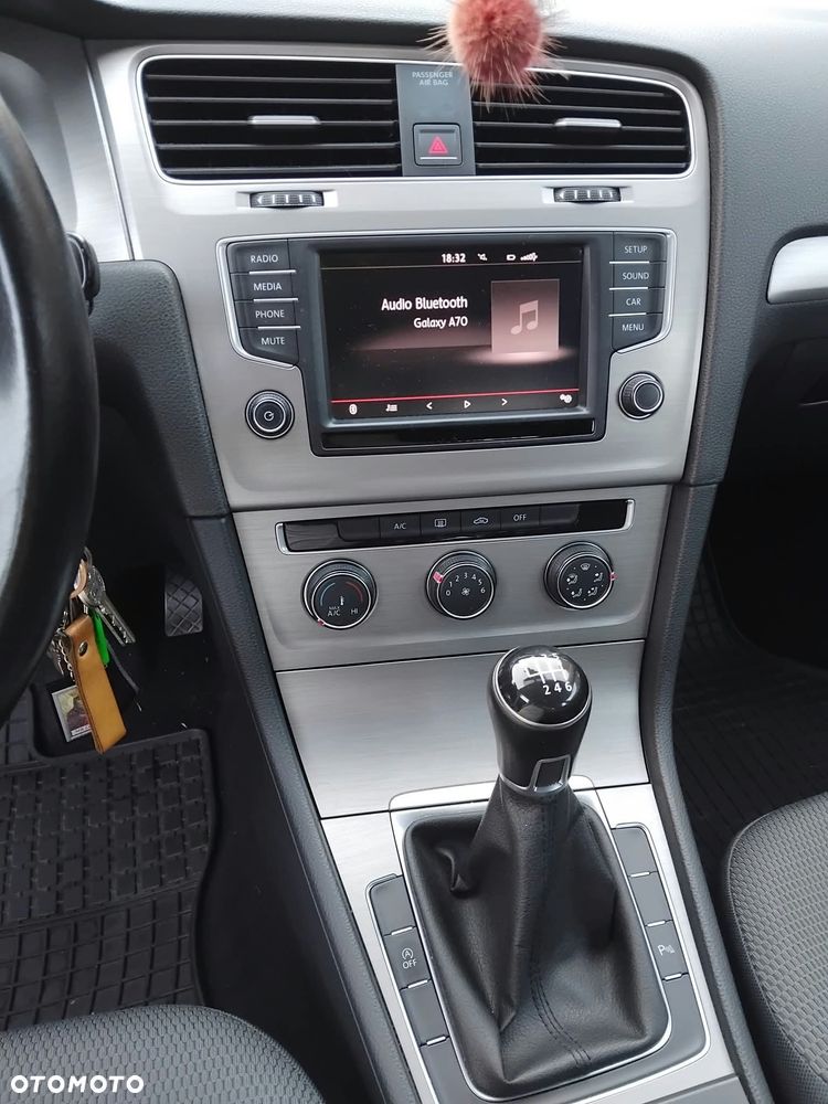 Volkswagen Golf - 9