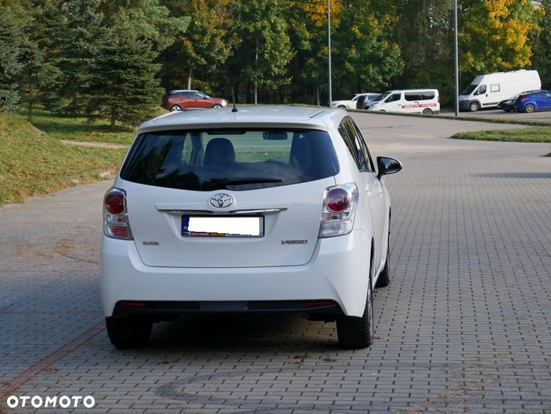 Toyota Verso 2013 photo 4