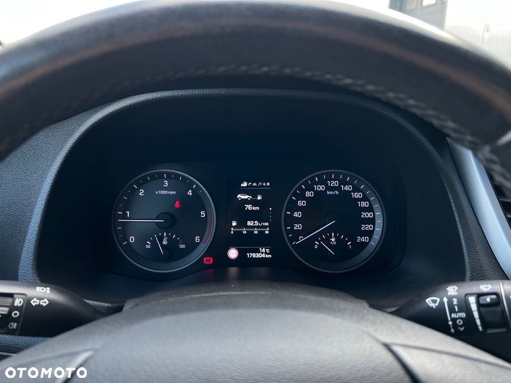 Hyundai Tucson 2.0 CRDI BlueDrive Style 2WD - 21