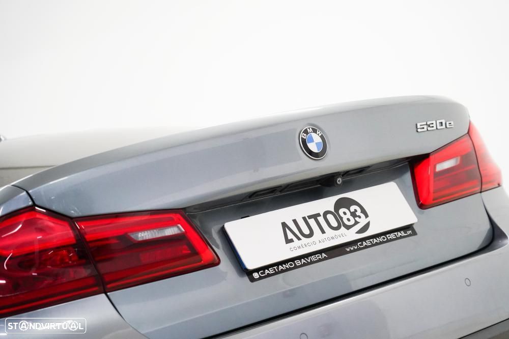 BMW 530 e iPerformance Pack M — fotografia 20