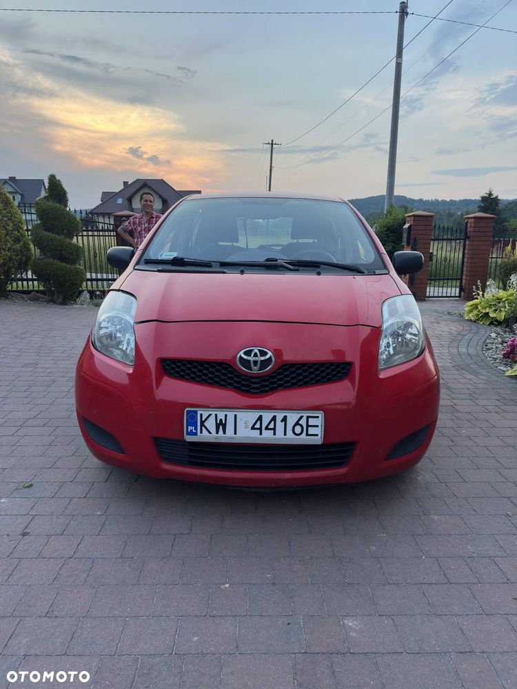 Toyota Yaris 1.0 Entry - 1