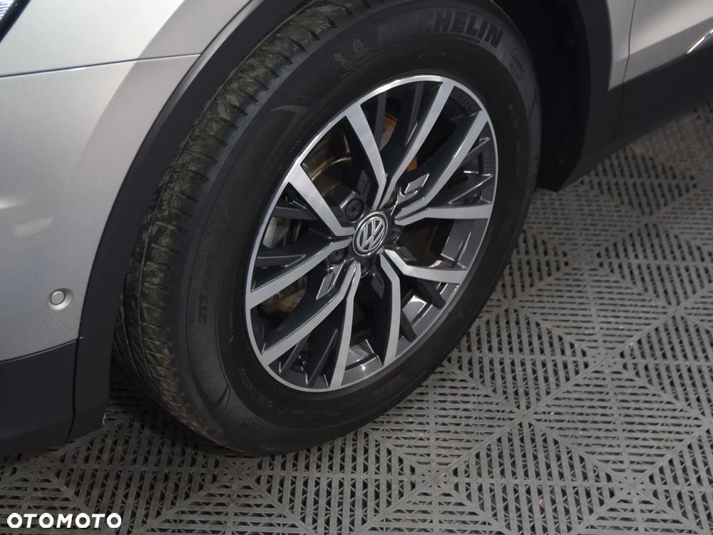 Volkswagen Tiguan 1.5 TSI ACT DSG OPF Comfortline - 17