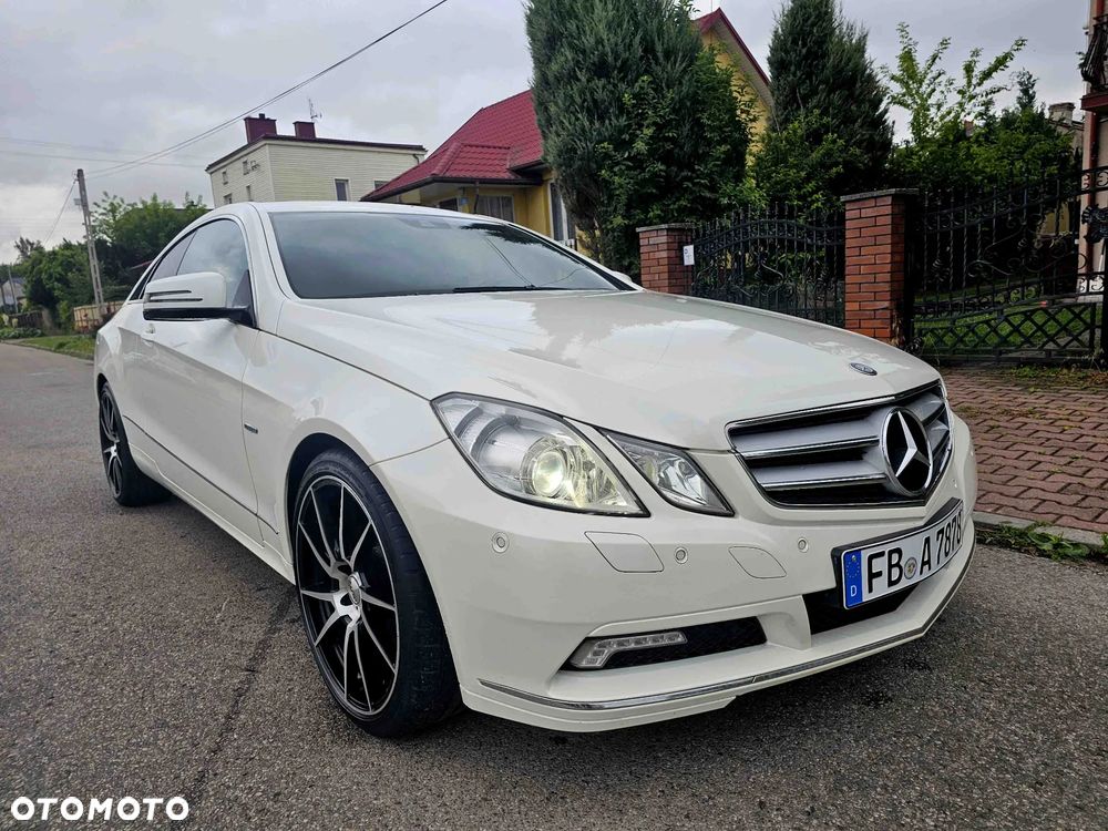 Mercedes-Benz Klasa E 250 BlueEFFICIENCY 7G-TRONIC Avantgarde - 4