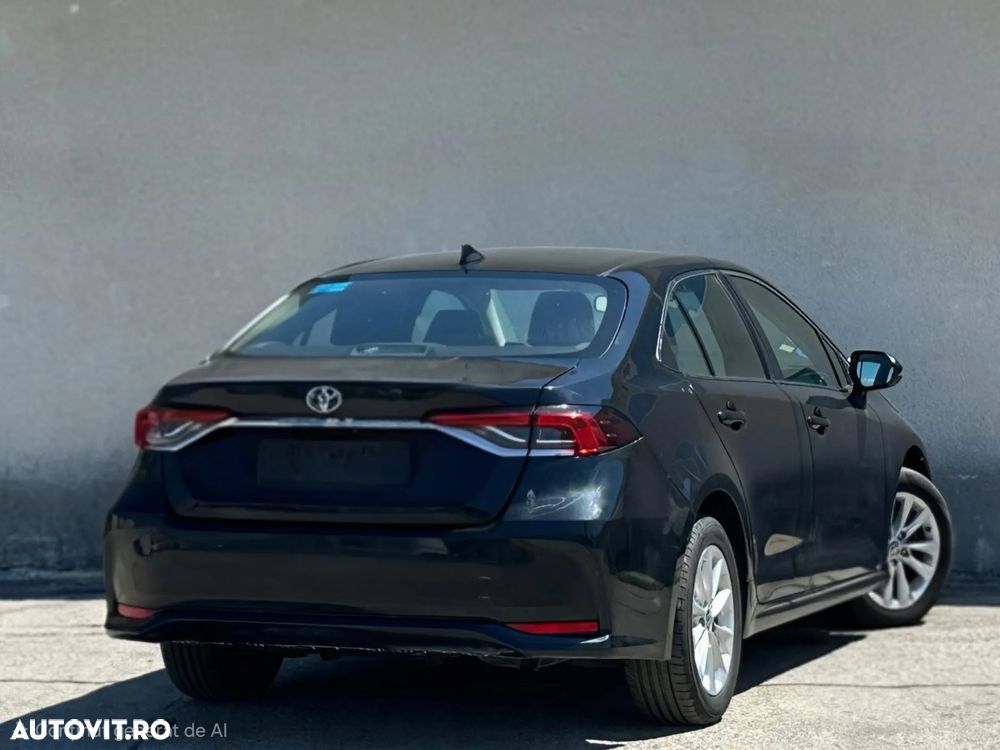 Toyota Corolla 1.8 Business Edition - 3