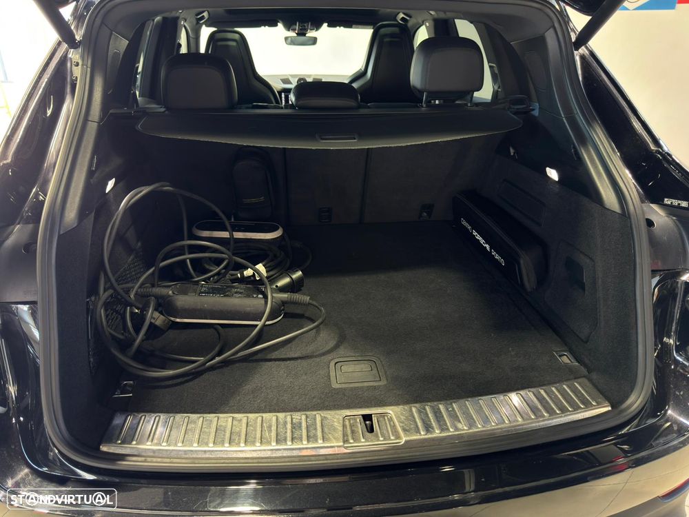 Porsche Cayenne E-Hybrid Platinum Edition - 45