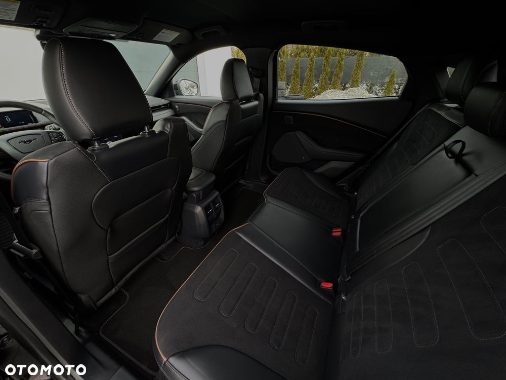 Ford Mustang Mach-E - 31