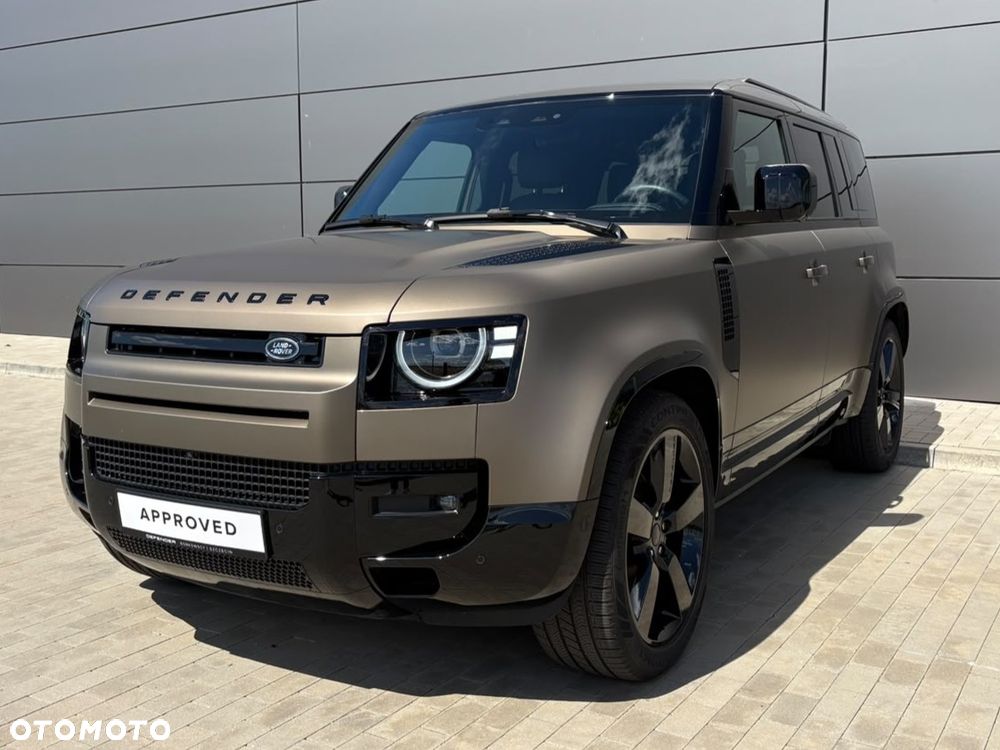 Land Rover Defender - 1