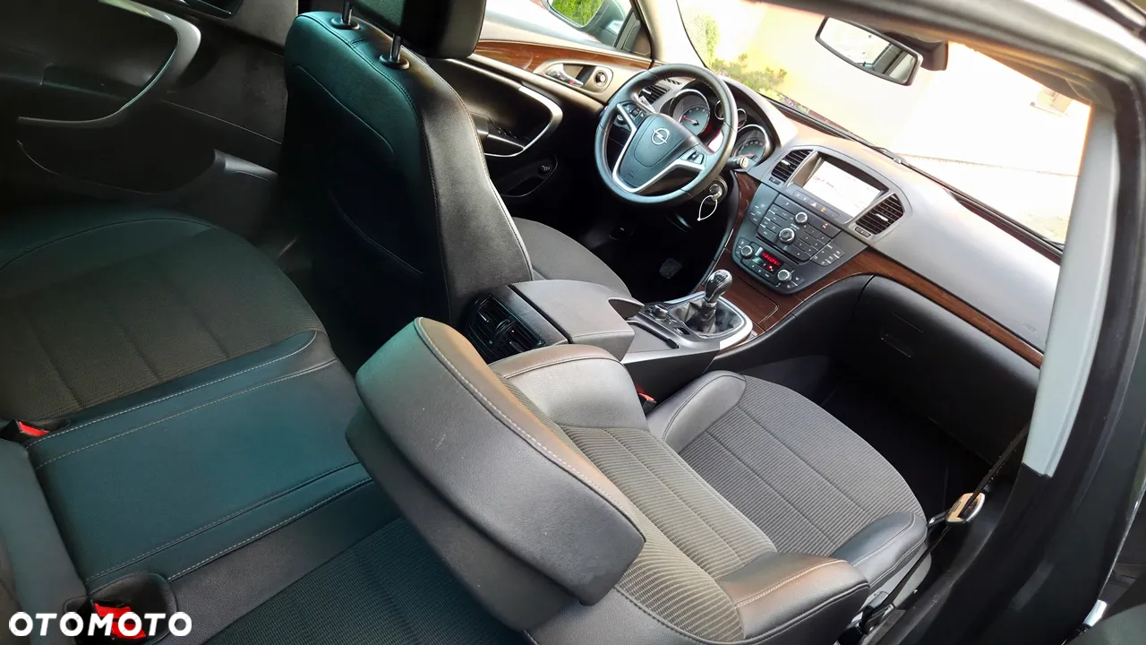 Opel Insignia 1.6 Turbo Sports Tourer Cosmo - 28