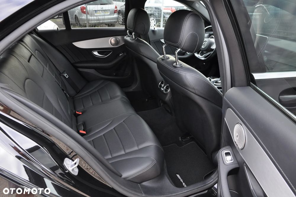 Mercedes-Benz Klasa C 200 4-Matic 9G-TRONIC - 14