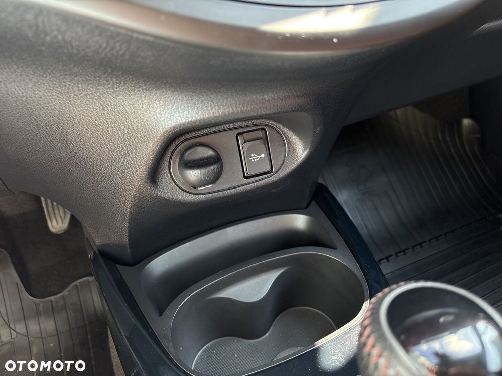 Toyota Yaris - 28