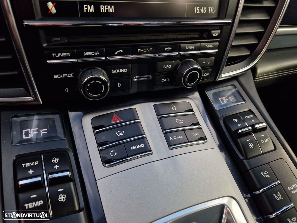 Porsche Panamera Platinum Edition - 38