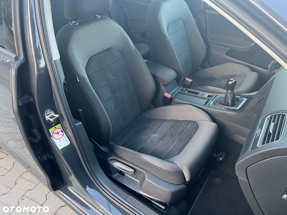 Volkswagen Golf 2.0 TDI BlueMotion Technology Edition - 7