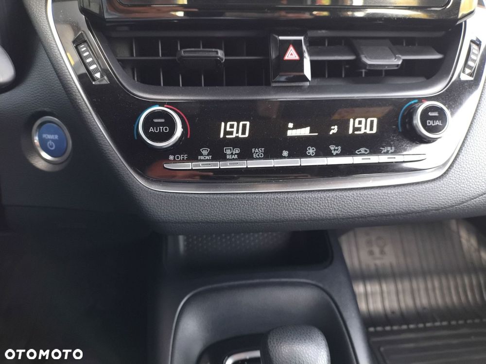 Toyota Corolla 1.8 Hybrid GPF Active - 23