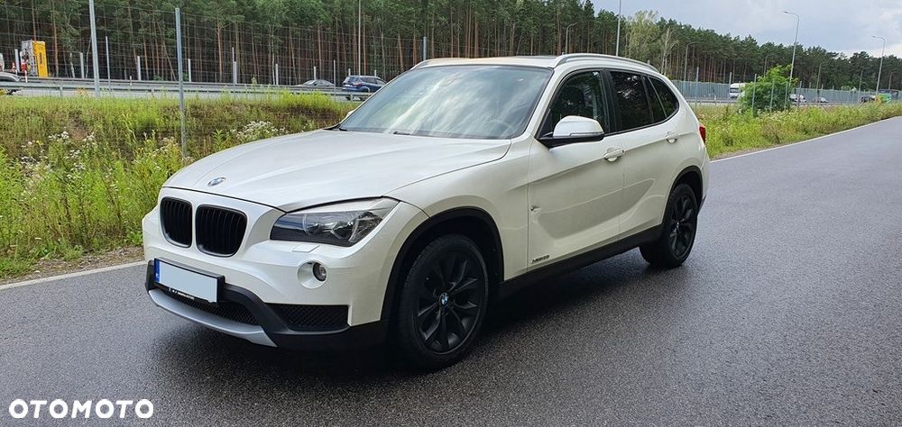 BMW X1 xDrive28i Sport Line - 1