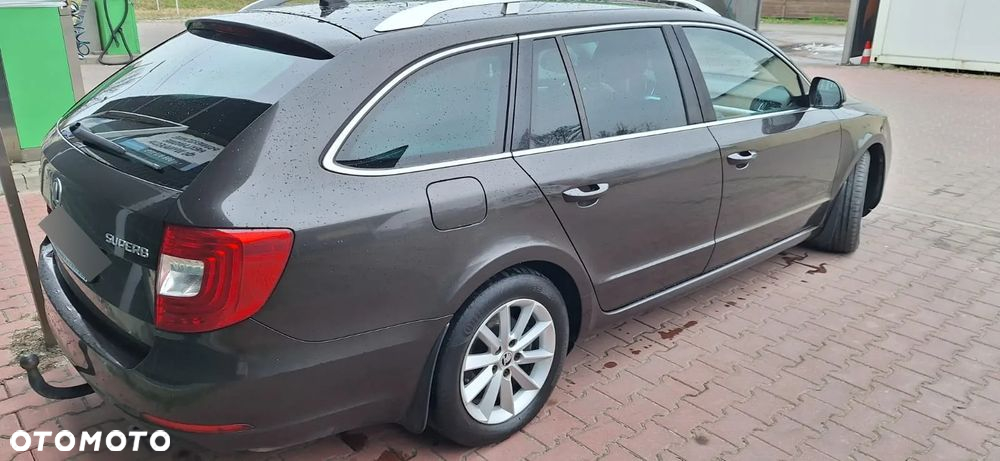 Skoda Superb 2.0 TDI Business - 3