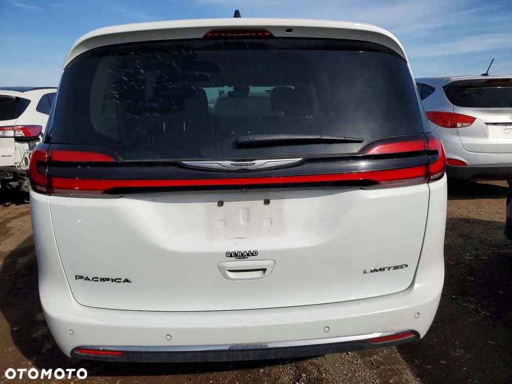 Chrysler Pacifica - 7