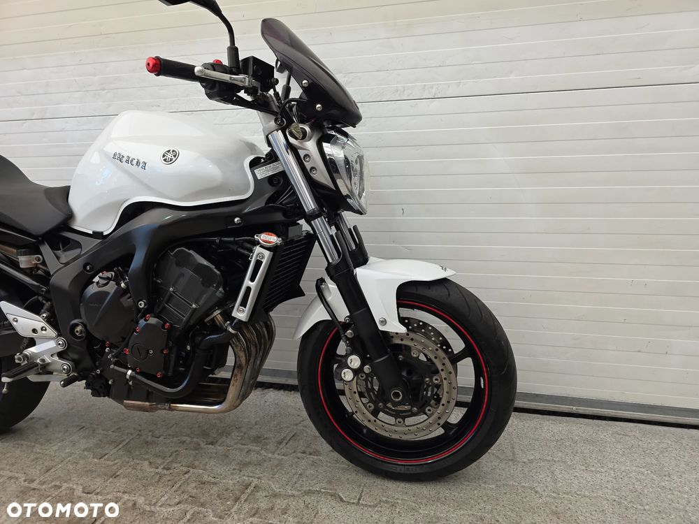 Yamaha FZ - 11
