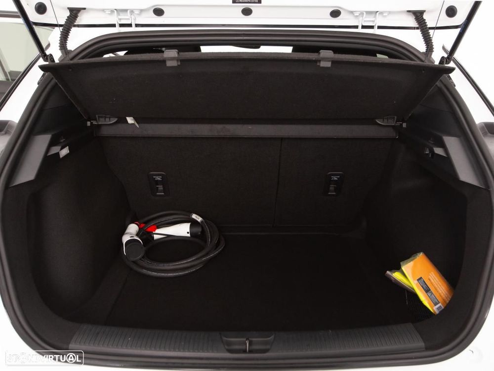 MG MG4 64 kWh Comfort - 12