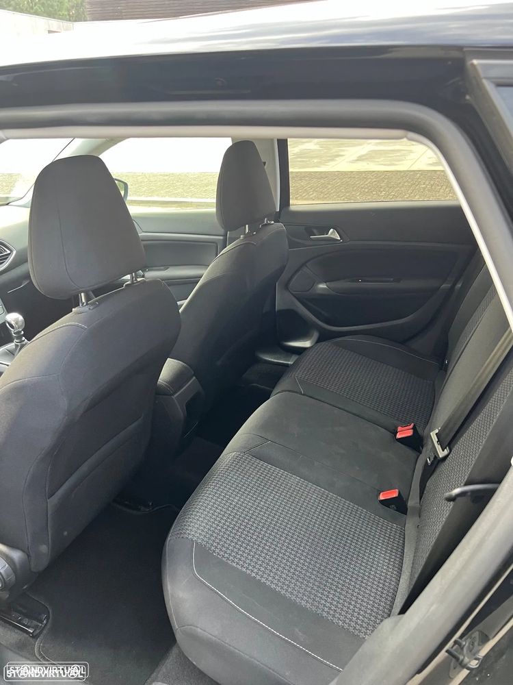 Peugeot 308 1.2 PureTech Style - 14