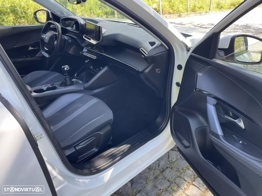 Peugeot 2008 1.2 PureTech Allure - 33