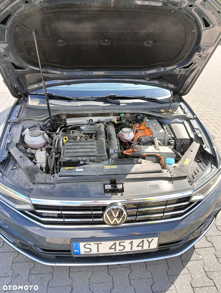 Volkswagen Passat - 21