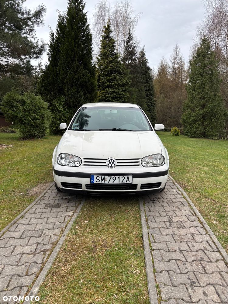 Volkswagen Golf 1.4 Basis - 1