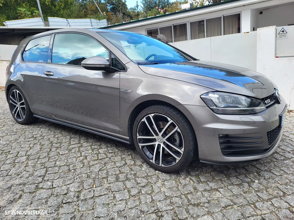 VW Golf 2.0 TDI GTD DSG - 6