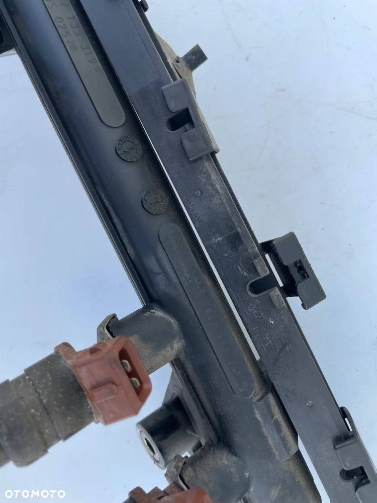 Listwa wtryskowa wtryski Skoda Fabia I 1.4 MPI 047133319Q 047906031 - 3