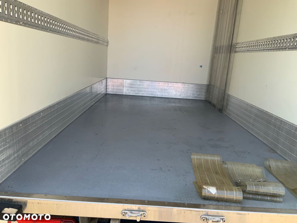 Mercedes-Benz SPRINTER - 20