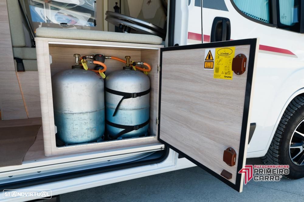 Rapido Van V62 cama francesa - 31