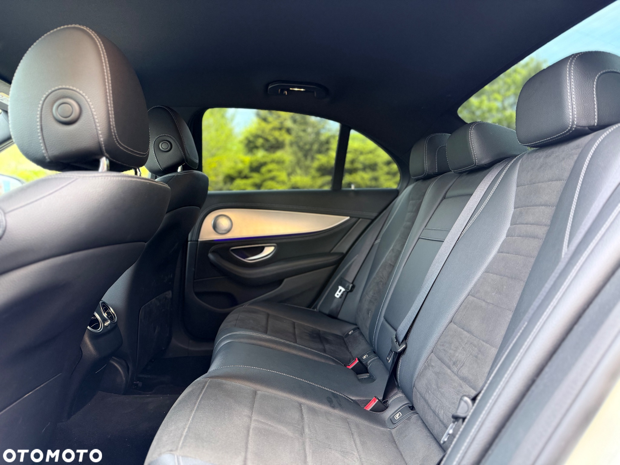 Mercedes-Benz Klasa E 200 9G-TRONIC - 17