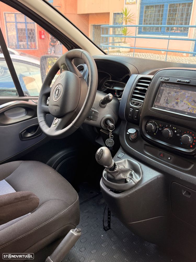 Opel Vivaro — fotografia 7