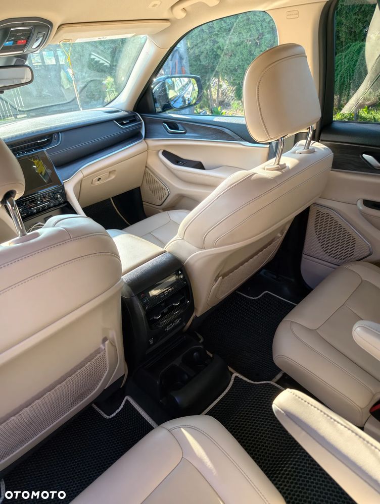 Jeep Grand Cherokee - 18