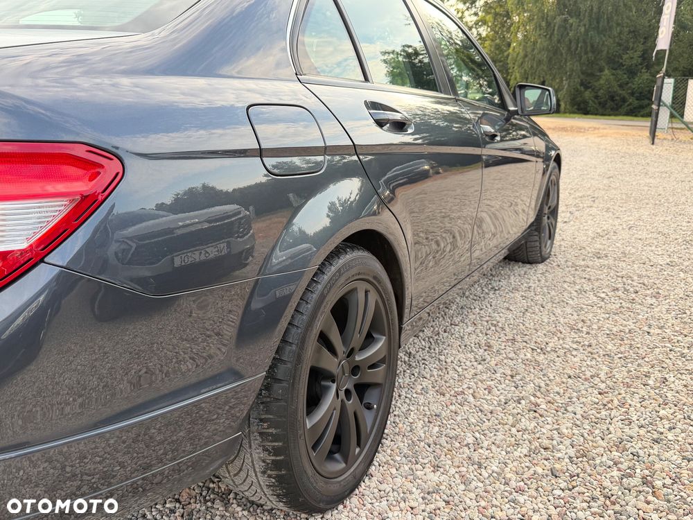 Mercedes-Benz Klasa C 180 Kompressor BlueEFFICIENCY Special Edition - 8