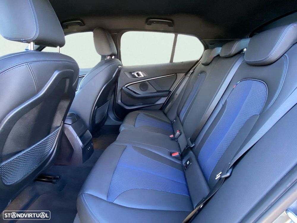 BMW 116 d Pack Desportivo M - 9
