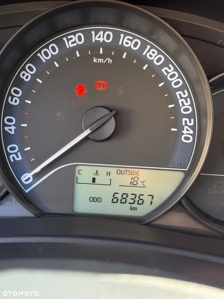 Toyota Auris 1.33 VVT-i Active - 12