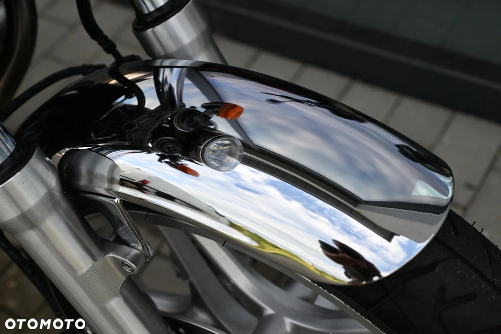 Honda CB - 12