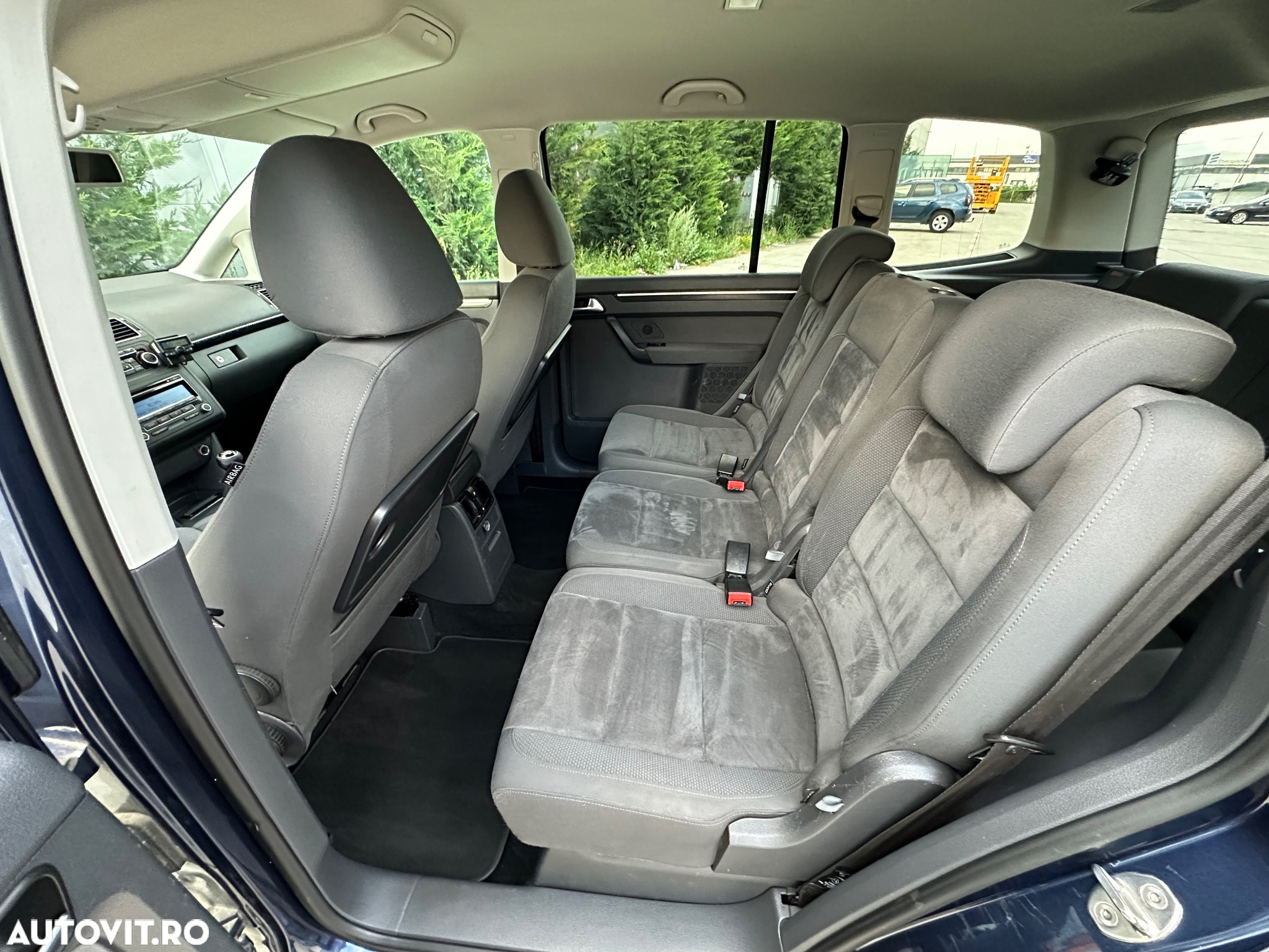 Volkswagen Touran 2.0 TDI DPF Highline - 19