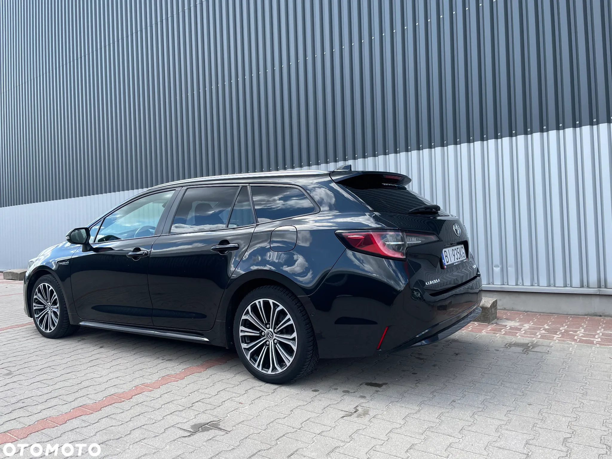 Toyota Corolla 1.8 Hybrid Comfort - 7