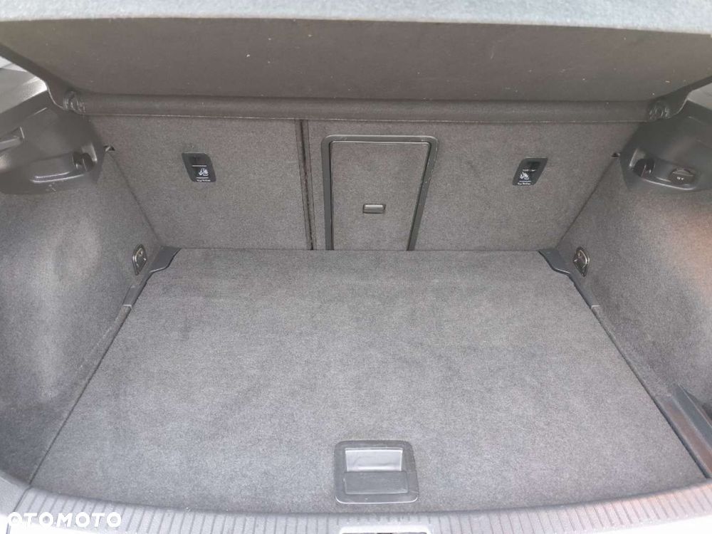 Volkswagen Golf - 15