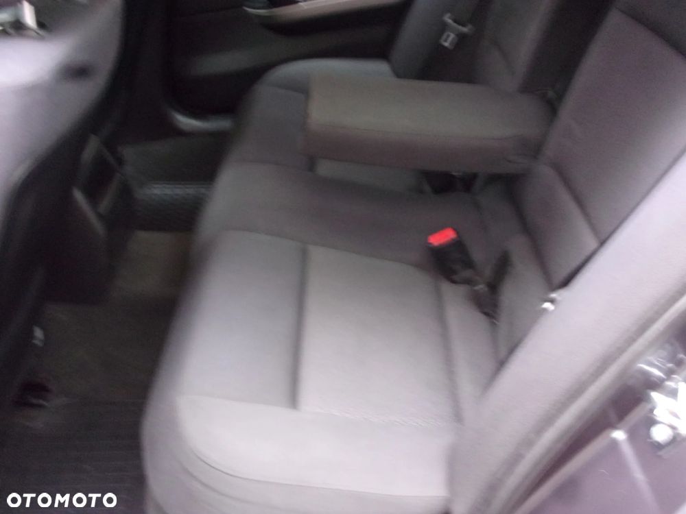 BMW Seria 3 - 36