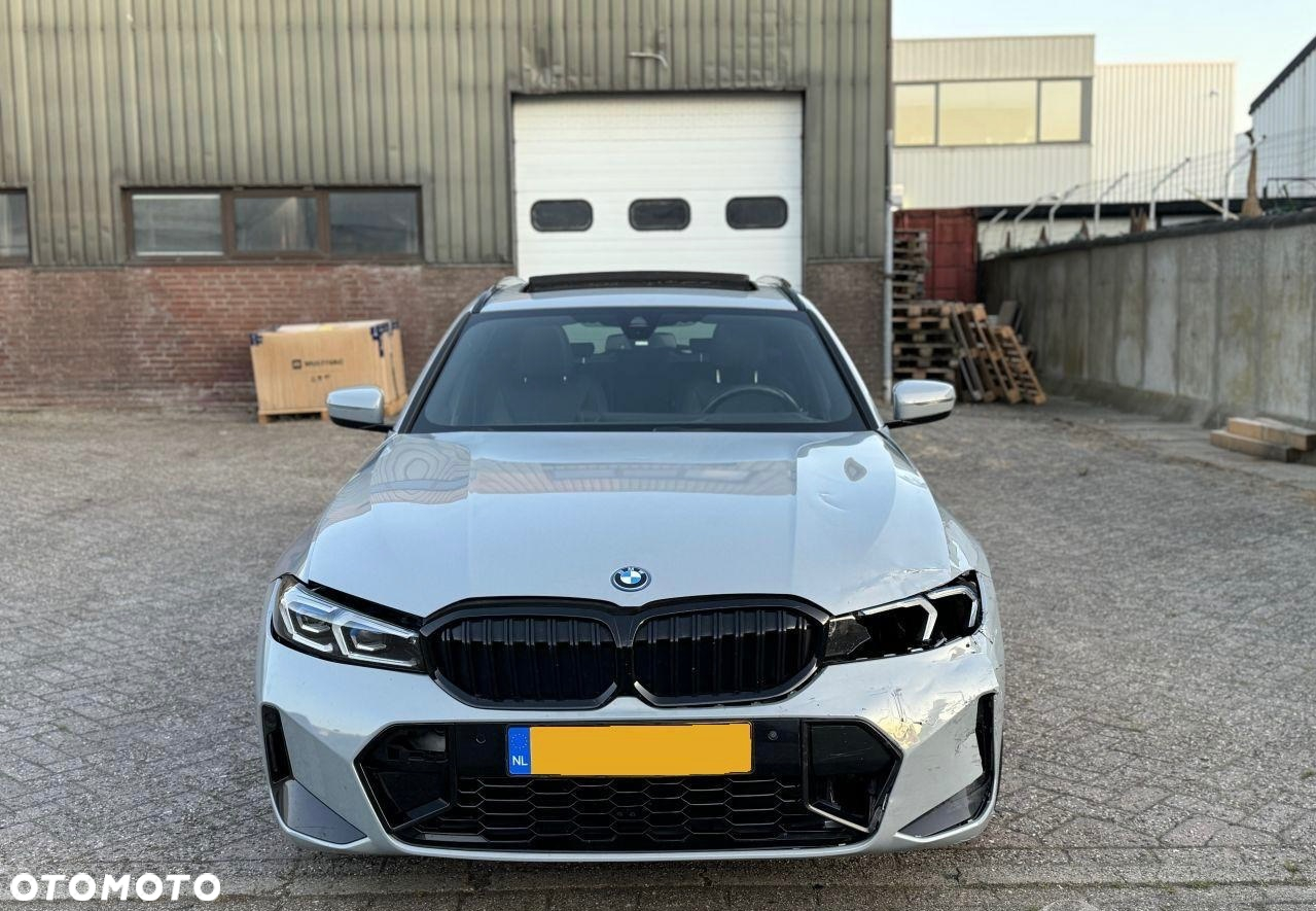 BMW Seria 3 330e PHEV sport - 5