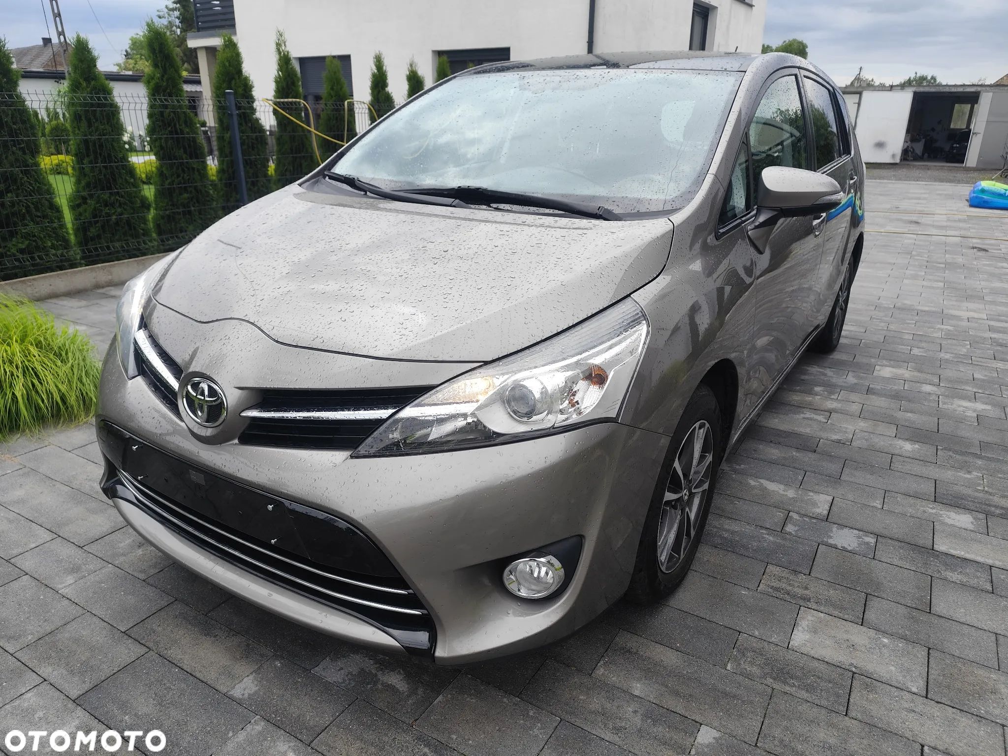 Toyota Verso - 1