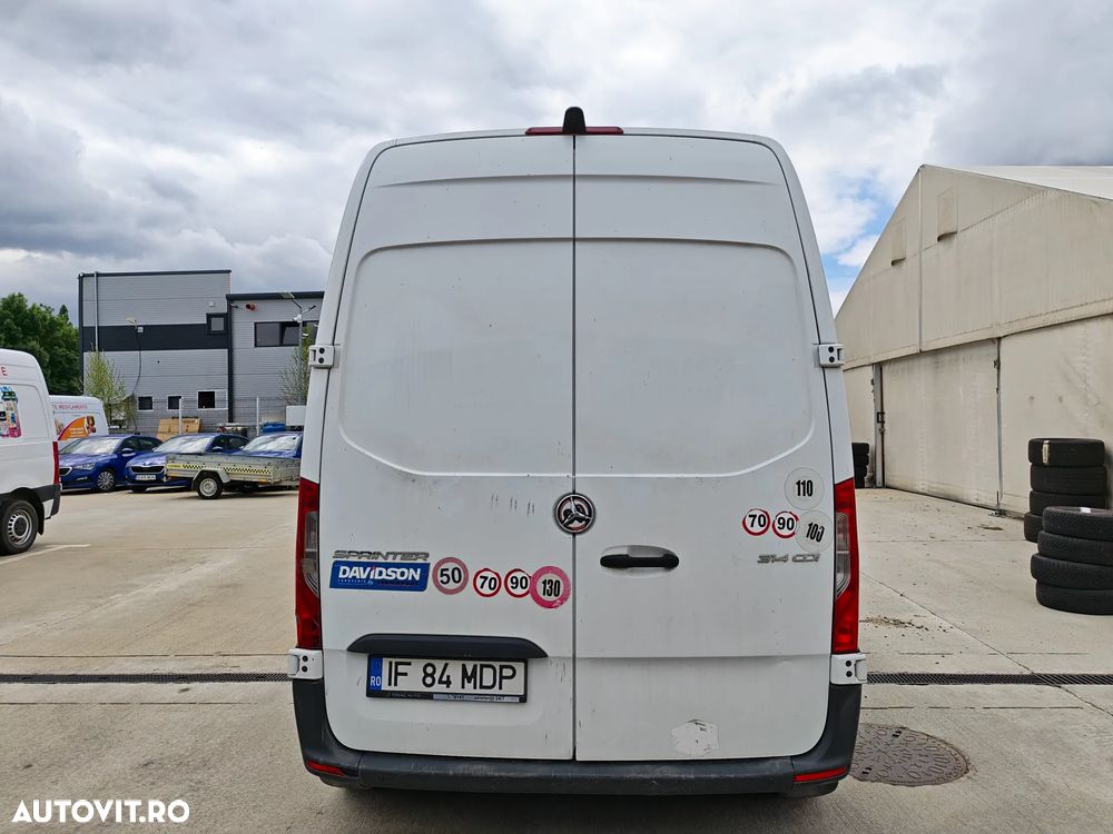 Mercedes-Benz Sprinter - 3