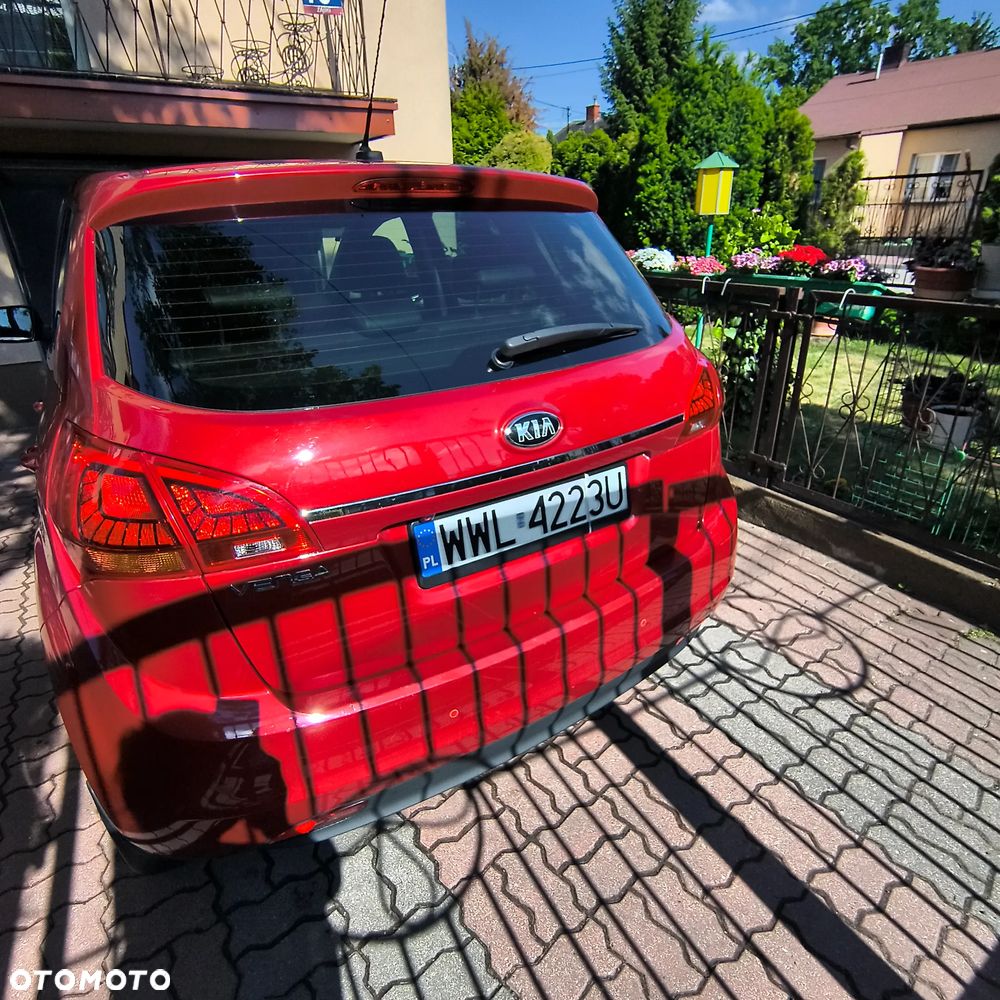 Kia Venga 1.6 CVVT Automatik Dream Team Edition - 1