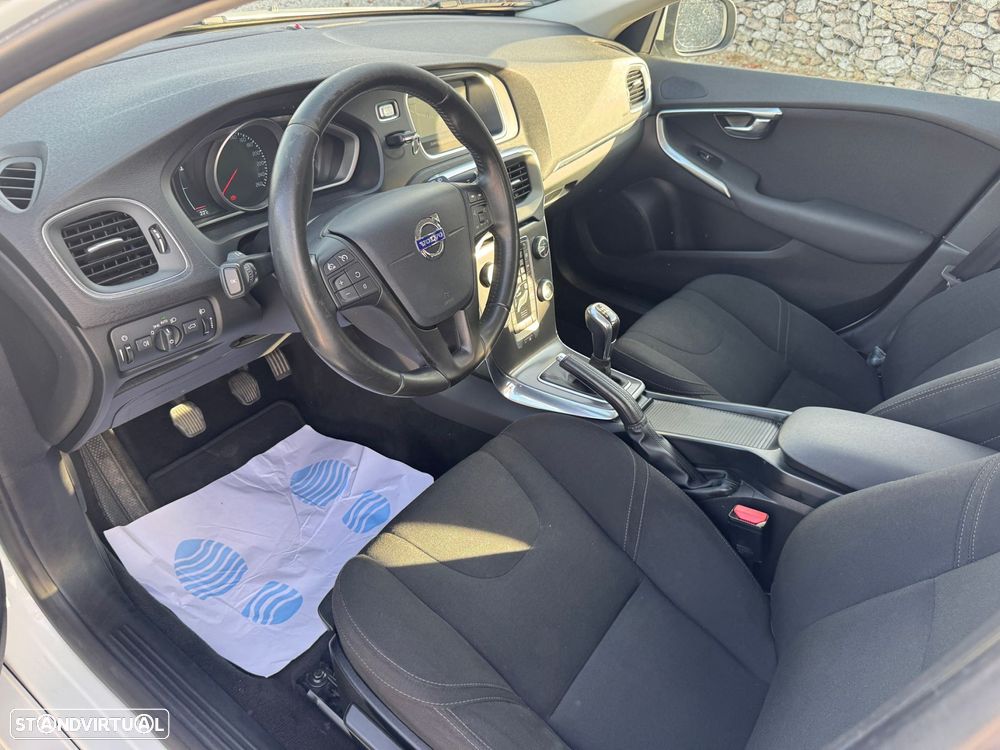 Volvo V40 2.0 D2 Momentum - 8